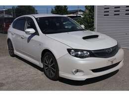 『低走行・格安良質車専門店』車は何かとお金がかかるもの、できる限りローコスト・長くお乗り頂くのがカーライフプランナーの私どもの仕事だと思います！修復歴やメーター不正に関しても厳重にチェックしています！