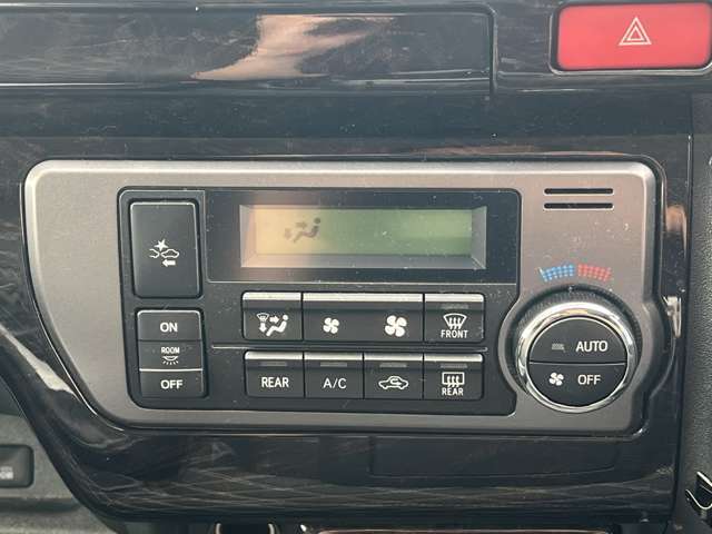 【運転席操作部】快適なドライブを楽しむための機能が装備されています！運転席から触れるので、使いやすいです！除菌プランいれていただくと、さらに清潔で安心していただけます！