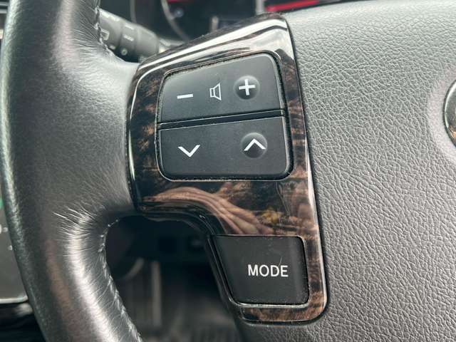 【運転席操作部】快適なドライブを楽しむための機能が装備されています！運転席から触れるので、使いやすいです！除菌プランいれていただくと、さらに清潔で安心していただけます！