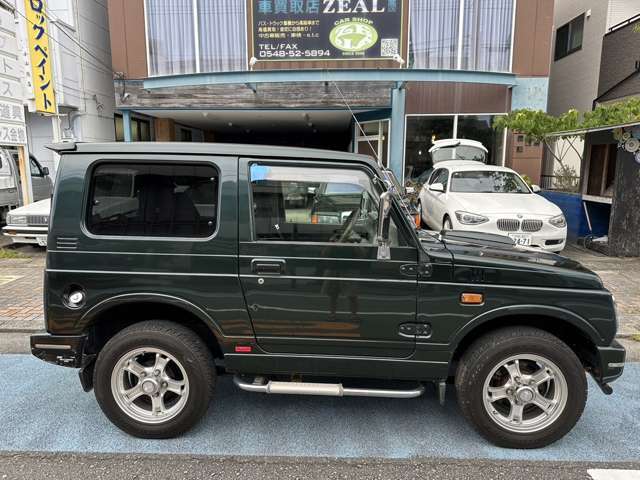 走行、内外装、装備等に関して記載しておりますがあくまでも現車の確認にて判断をお願い致します。