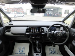 こちらは弊社にて、新車時より試乗などのデモカーとして使用しておりました。新車保証も継承いたします。全国のHonda店にて保証対応可能です。