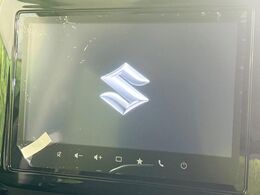 【メーカー純正ナビ】インテリアに溶け込むスタイリッシュな「専用設計」メーカーナビを装備♪視認性や操作性など基本性能にも優れ、より上質なカーライフをお楽しみいただけます。
