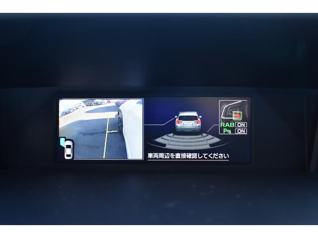 Rレンジに入れて頂くとリヤカメラ映像とサイドカメラ＆バックセンサーに替わります。