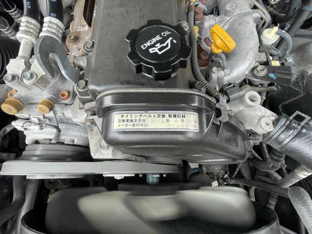 【エンジンルーム】全車クリーニング済み☆樹脂やホース類も艶出し施工しております！オイル交換等のメンテンアスや車検等のアフターフォローは当店にお任せください！
