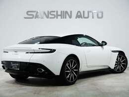 当社は全国に販売、納車実績がございます。納車後も当社加盟の輸入車組合ネットワークを使いアフターサービスをご提供できます。遠方のお客様も御遠慮無く御用命下さい