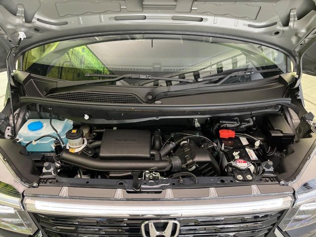 親切・丁寧な専門メカニックスタッフが応対！・車検・点検整備・事故等の修理などアフターサービスも安心。お車のカスタマイズもネクステージのサービススタッフまでご相談ください！