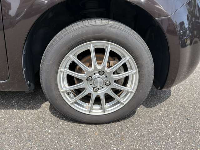 車検、点検、鈑金、自動車保険、自動車用品取付など車に関することはすべて行います。ご質問等ございましたら電話にてお問い合わせください。ベテランスタッフがお答えします。