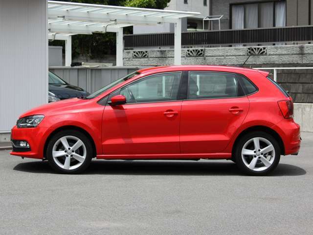 1オーナー、禁煙、低走行、とってもキレイな車両です。