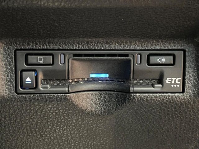 【ETC】高速道路の料金所をストレスなく通過！話題のスポットやサービスエリアに多い「スマートIC」利用時は必須のアイテムです。当店でセットアップを実施、ご納車当日からすぐにご利用いただけます！