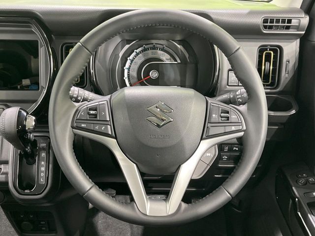 【純正革巻きステアリング】上質な革を使用することで、手にしっかり馴染みとても運転しやすいハンドルです♪