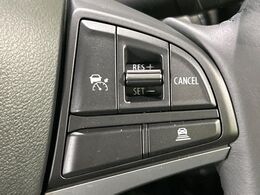【アダプティブクルーズコントロール】高速道路での長距離走行が楽に！！自動で速度を保つクルーズコントロールが、衝突軽減システムと連携し、前方の車両を感知して車間を保つように速度調節してくれます！！