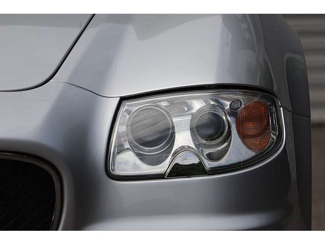 【たいき】マセラティクワトロポルテ4.2 2007年式スポーツＧT 部品 マセラティクワトロポルテ4.2 2007年式スポーツGT 部品（触媒無し）