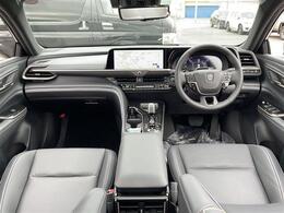 【インパネ全体】全方位で視界が広く、高い目線で運転もしやすいです！