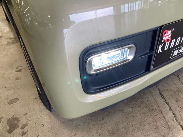 霧がひどく対向車やセンターラインが見えにくい日はフォグランプが大活躍ですね！