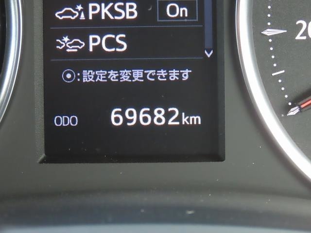 写真撮影時の走行距離は69682kmです！