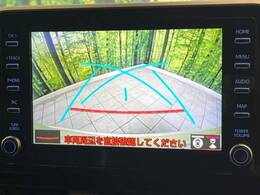 【バックカメラ】駐車時に後方がリアルタイム映像で確認できます。大型商業施設や立体駐車場での駐車時や、夜間のバック時に大活躍！運転スキルに関わらず、今や必須となった装備のひとつです！