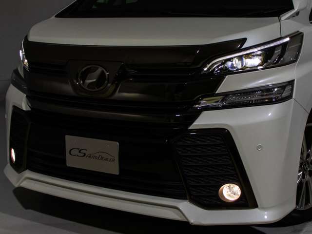 明るく、消費電力の少ない最先端のLEDヘッドライトを標準装備しております！