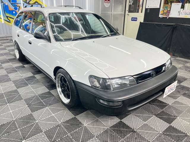 ヘッドライトにはLEDをセット！夜道も安心です！今の車にはない雰囲気がおすすめです！USDMでもキャルルックでも走りでも楽しめる欲張りな1台です！