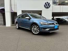 正規ディーラーだからお届けできる認定中古車の安心とサービス。“Das WeltAuto”セグメンテーションと車両保証となります。