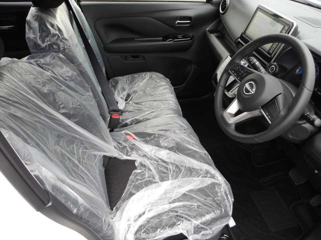 ●軽自動車と侮ることなかれ！広い室内空間で、より快適にドライビングタイムをお過ごしいただけます●