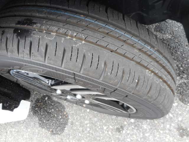 ★タイヤもまだまだ元気です。冬タイヤ・夏タイヤの交換も当店へご相談ください★