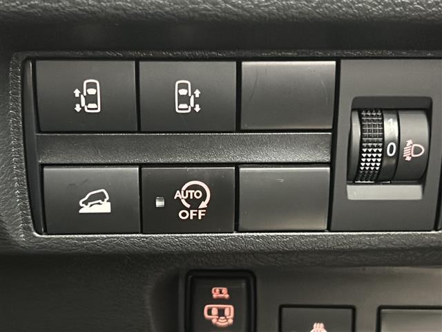【両側パワースライドドア】小さなお子さまでもボタン一つで乗り降りラクラクです！両手に荷物を抱えている状態でもボタンを押せば自動で開閉するので、お買い物やお出かけの際にはとっても重宝します！