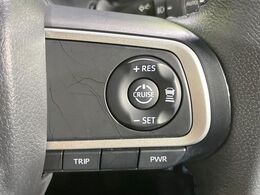 【アダプティブクルーズコントロール】高速道路での長距離走行が楽に！！自動で速度を保つクルーズコントロールが、衝突軽減システムと連携し、前方の車両を感知して車間を保つように速度調節してくれます！！