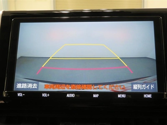 狭い駐車場や立体駐車場などもリアルに映るバックガイドモニター付でラクラク駐車♪