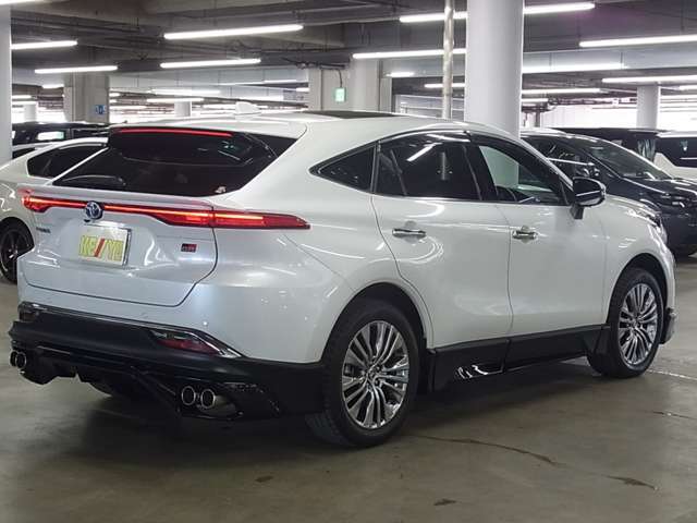 自社陸運局指定工場完備！国家資格車検検査員資格を持った整備士による整備。走行に関係のない所も不具合箇所があれば修理してお渡しいたします。