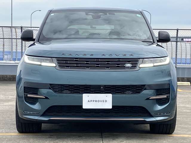 【ジオラグリーン（メタリック）メーカーOP ￥96,000-】全国ご納車いたします。納車後も全国のジャガー・ランドローバーでアフターサービスを受けることが可能です。