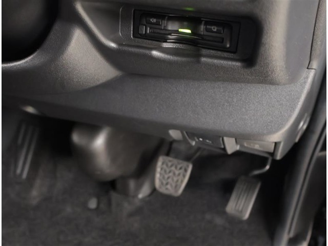 ネットでお車をお探しの方でも、お車の状態が一目で分かりやすい。トヨタ検査員による品質評価表つきで車両の状態詳細を明記致しておりますのでお気軽にお尋ね下さい。