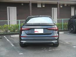 当店はアウディフォルクスワーゲンリテールジャパンの取扱車両でしたら、どちらの店舗のお車でもお取り寄せ可能です。