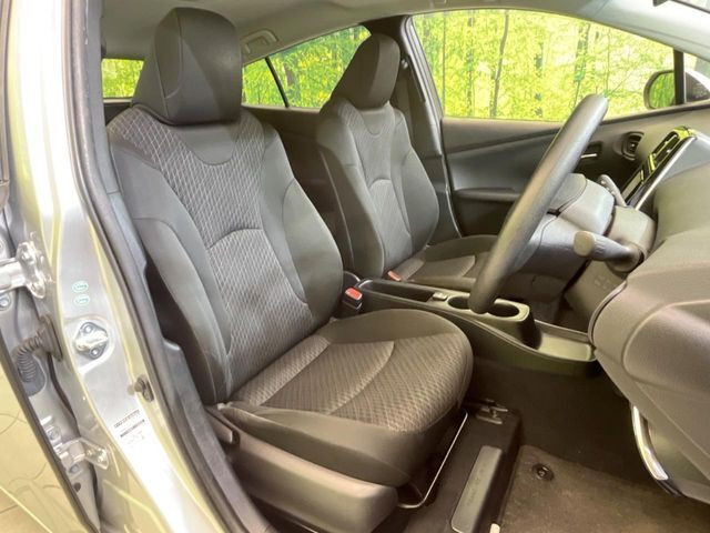 運転席シート廻りは使用感も少なく、良好な状態となっています。丁寧に使われていたことがよくわかりますね。