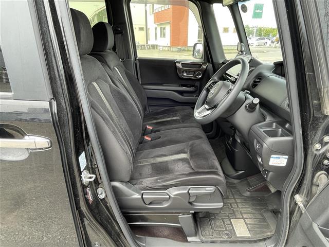 座り心地が良いシートなので長時間の運転でも快適にお過ごしいただけます。新品のフロアマットのご注文も可能です。掲載箇所以外にご希望の写真がございましたらお気軽にお問い合わせ下さい。