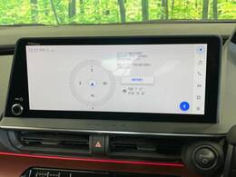 【12.3インチワイドナビ】高級感とインパクトのある大型ワイドナビを装備。各種オーディオ操作はもちろん、横長ワイド画面でのマップ2分割表示など、利便性も高いナビです♪