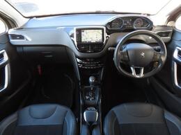 人の体に合わせて設計されたCockpit