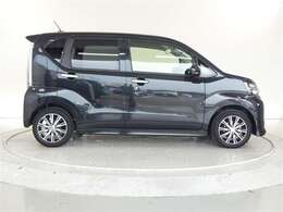 【衝突回避被害軽減・ペダル踏み間違い・車線逸脱警報・先進ライト】搭載でドライバーの安全をサポートします。