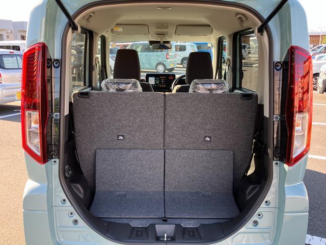 【ラゲッジ】バックドア開口部が広く、低床になっているので荷物の出し入れもラクラクです☆