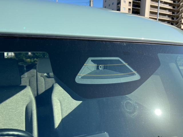 【安全装備】ミリ波レーダーと単眼カメラの組み合わせにより、検知対象を車両や歩行者、自転車，自動二輪車とし、交差点での検知にも対応した衝突被害軽減ブレーキ「デュアルセンサーブレーキサポートII」を搭載◎