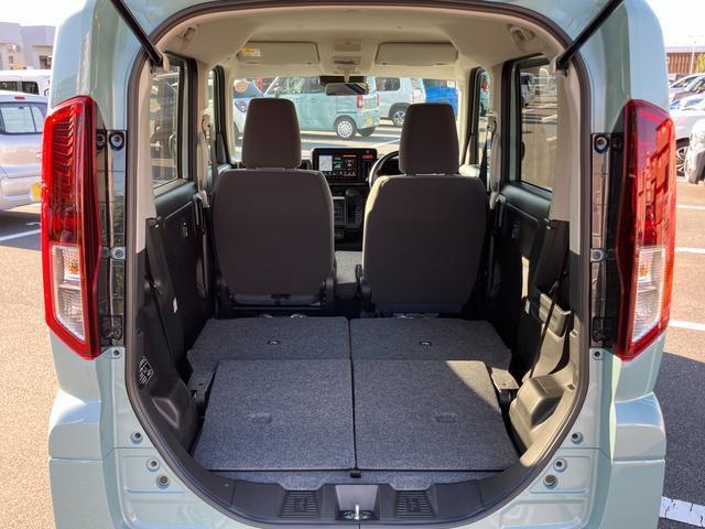 【ラゲッジ】後席を倒すと大きなラゲッジスペースに早変わり！自転車が積めるので悪天候時に自転車通学のお子さんをお迎えに行くこともできちゃいます！