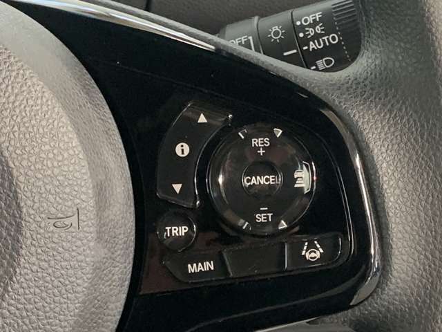ホンダセンシング付きです！様々な安全装備と運転支援装置があなたを危険から守り運転の負担も軽減してくれます！操作は簡単ですので心配はしないで下さい。