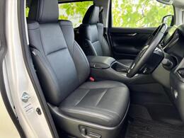 「この車の写真をもっと見たい」「状態が気になる」「この装備はついている？」どんな小さな疑問でもお気軽にお問い合わせください！