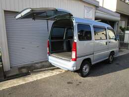 また、当店の車両は全て先着順にてご提供しています兼ね合いで突然売約済みとなってしまう事もございます。ご検討中のお客様はお早目のご来店をお願いいたします。