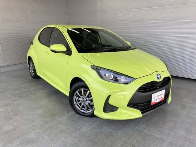 「中古車ハイブリッド保証」付き。ハイブリット機構を無償で保証します。保証期間は初度登録年月から10年目まで、または3年間の長い方。但し累計走行距離が20万km以内。