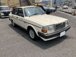 お電話にてお問合せ頂ければ内外装の傷等、詳細情報のご説明も兼ねて画像もお送りさせて頂きますので遠方のお客様にも沢山、ご注文を頂いております！！是非、お気軽にお問合せ下さいませ！！