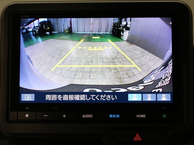 リアカメラが付いています！　駐車時や後退時に視界確保のサポートをしてくれるので安心できますね。　人気装備です♪