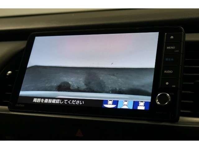 ◆◆バックカメラの画像です。車庫入れの安心感がアップしますね☆