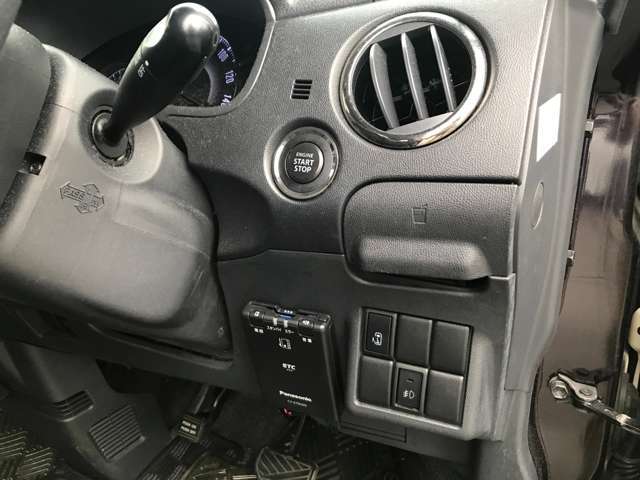 こちらのお車にはパワースライドドアが装備されています♪♪お電話での問い合わせは0078-6002-135728(無料)です♪お気軽にどうぞ♪♪【HPもご覧ください☆ https://k-smile.jp/kyoto/ 】