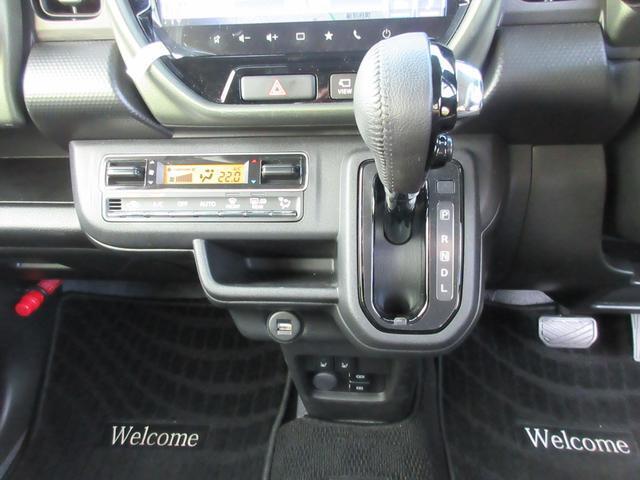 エアコンもシンプルまとめてあります！またお車によってさまざまな快適装備がついてますよ！