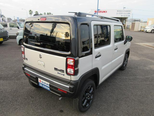 外装は展示前に専任の担当者が綺麗に仕上げております。車の状態など気になさる点がありましたらお気軽にご相談ください。自慢のお車をぜひご覧にいらしてください。